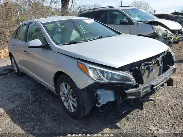 5NPE24AF2HH489543 2017 HYUNDAI SONATA - Image 1