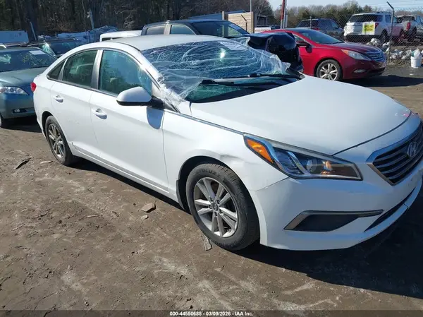 5NPE24AF2HH490014 2017 HYUNDAI SONATA - Image 1