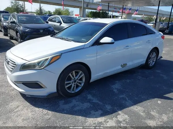 5NPE24AF2HH490272 2017 HYUNDAI SONATA - Image 2
