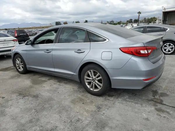 5NPE24AF2HH490482 2017 HYUNDAI SONATA - Image 2