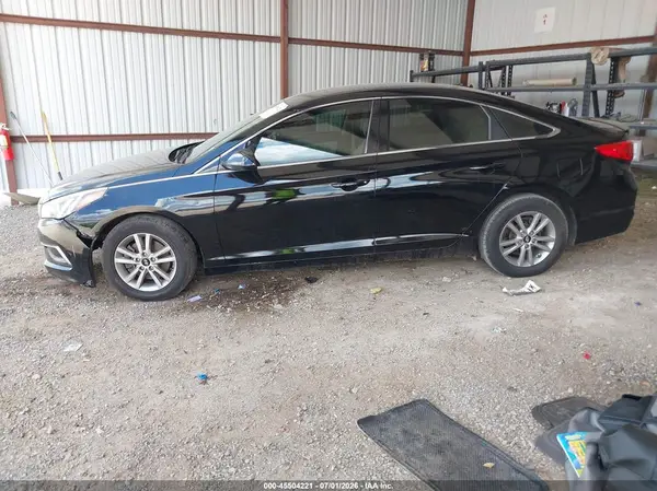 5NPE24AF2HH491762 2017 HYUNDAI SONATA - Image 2