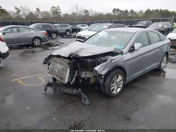 5NPE24AF2HH492717 2017 HYUNDAI SONATA - Image 2