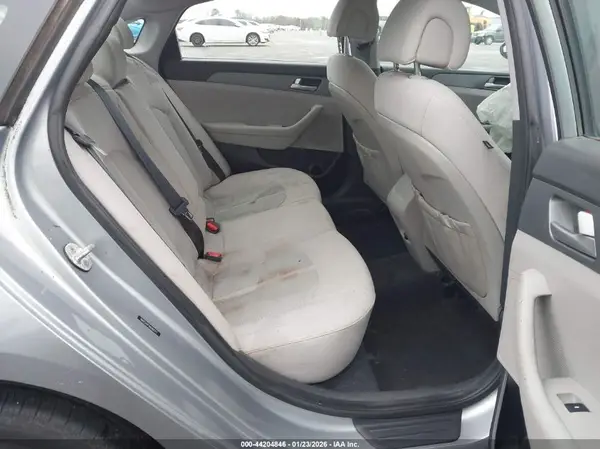 5NPE24AF2HH492717 2017 HYUNDAI SONATA - Image 8