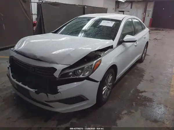 5NPE24AF2HH493012 2017 HYUNDAI SONATA - Image 2