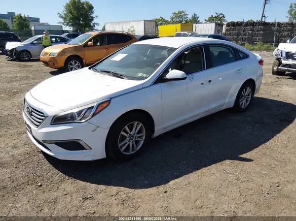5NPE24AF2HH493494 2017 HYUNDAI SONATA - Image 2