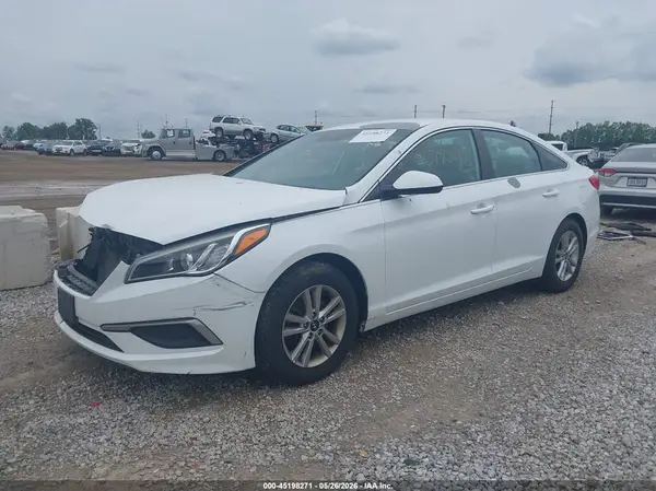 5NPE24AF2HH503294 2017 HYUNDAI SONATA - Image 2