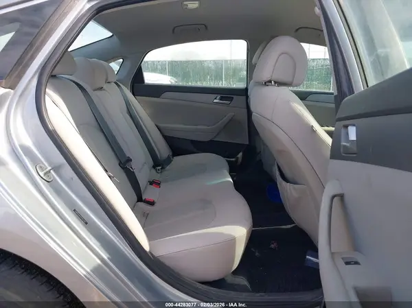 5NPE24AF2HH504185 2017 HYUNDAI SONATA - Image 8