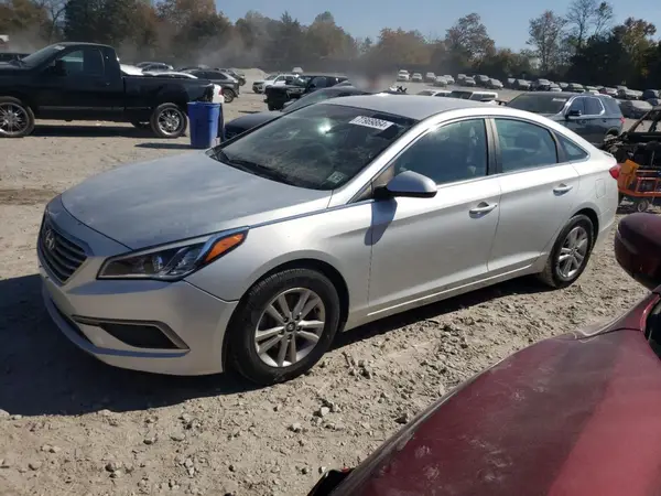 5NPE24AF2HH504865 2017 HYUNDAI SONATA - Image 1