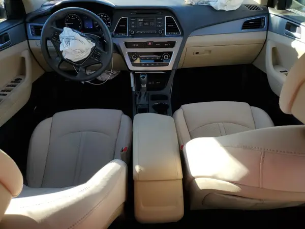 5NPE24AF2HH505000 2017 HYUNDAI SONATA - Image 8
