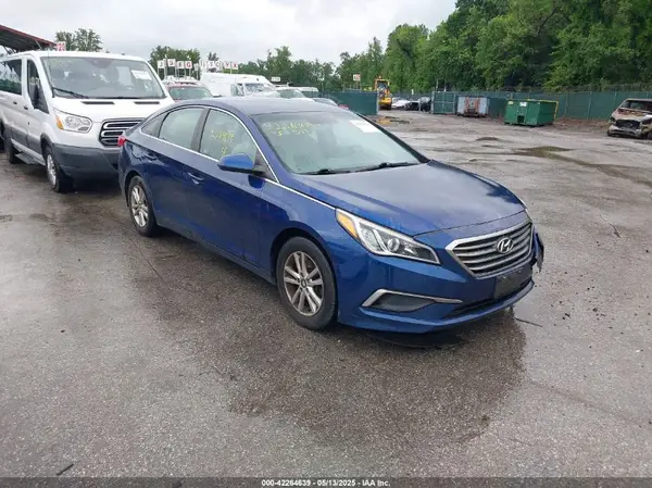 5NPE24AF2HH506972 2017 HYUNDAI SONATA - Image 1