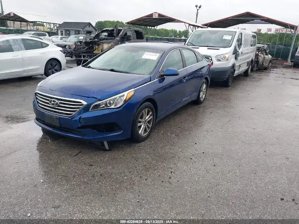 5NPE24AF2HH506972 2017 HYUNDAI SONATA - Image 2