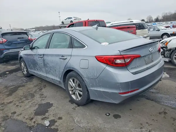 5NPE24AF2HH507930 2017 HYUNDAI SONATA - Image 2