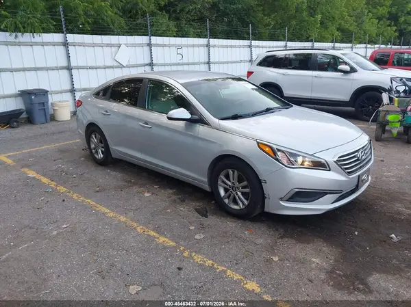5NPE24AF2HH508222 2017 HYUNDAI SONATA - Image 1