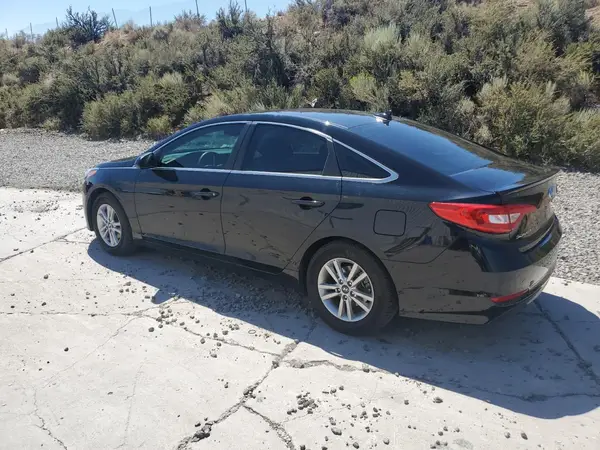 5NPE24AF2HH512237 2017 HYUNDAI SONATA - Image 2