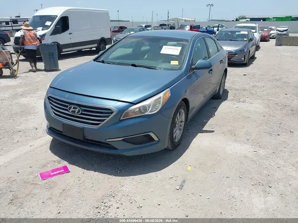 5NPE24AF2HH512688 2017 HYUNDAI SONATA - Image 2