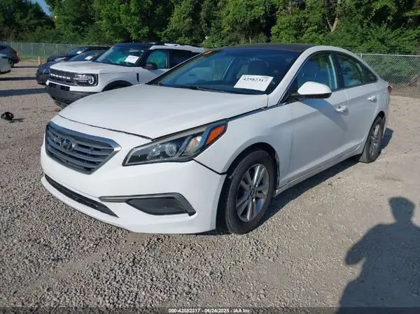 5NPE24AF2HH513422 2017 HYUNDAI SONATA - Image 2