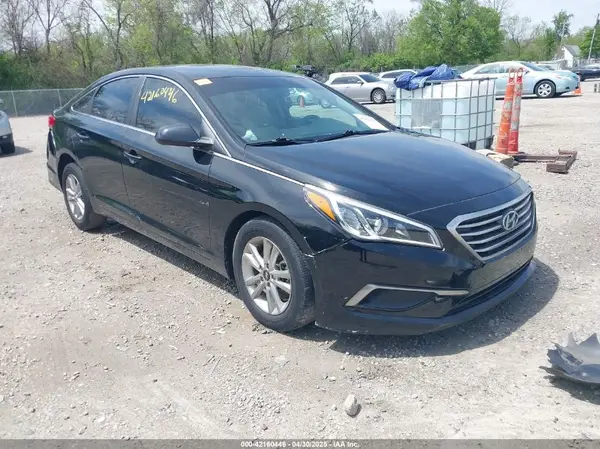 5NPE24AF2HH515381 2017 HYUNDAI SONATA - Image 1
