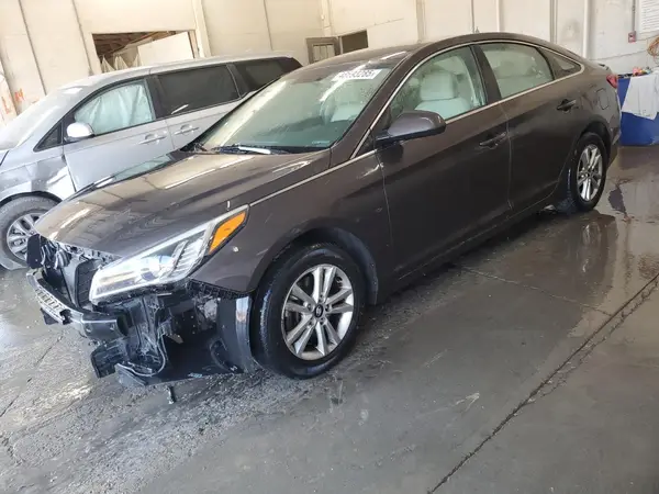 5NPE24AF2HH515705 2017 HYUNDAI SONATA - Image 1