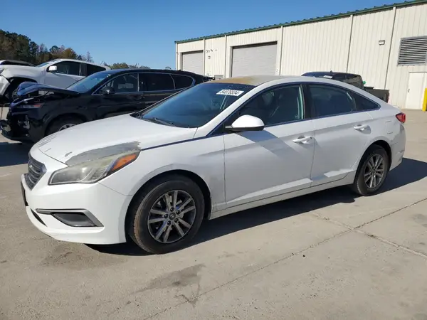5NPE24AF2HH516840 2017 HYUNDAI SONATA - Image 1