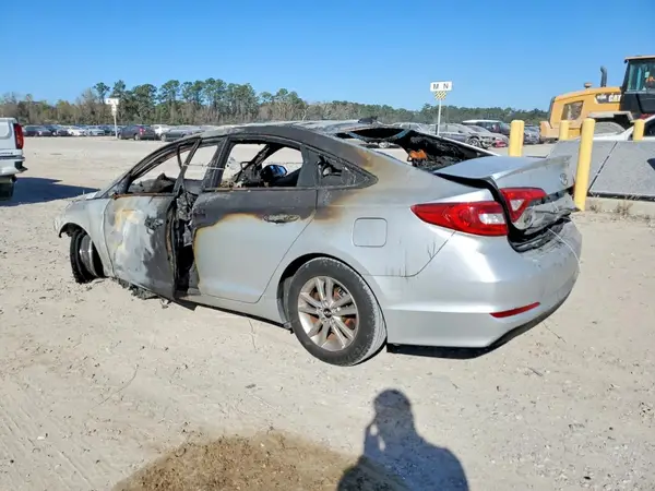 5NPE24AF2HH517213 2017 HYUNDAI SONATA - Image 2