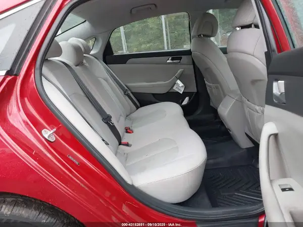 5NPE24AF2HH517583 2017 HYUNDAI SONATA - Image 8