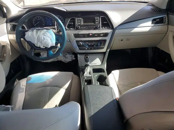 5NPE24AF2HH520998 2017 HYUNDAI SONATA - Image 8
