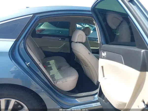 5NPE24AF2HH523867 2017 HYUNDAI SONATA - Image 8