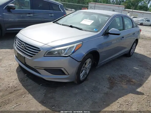 5NPE24AF2HH527840 2017 HYUNDAI SONATA - Image 2