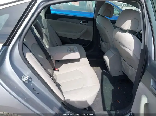 5NPE24AF2HH527840 2017 HYUNDAI SONATA - Image 8