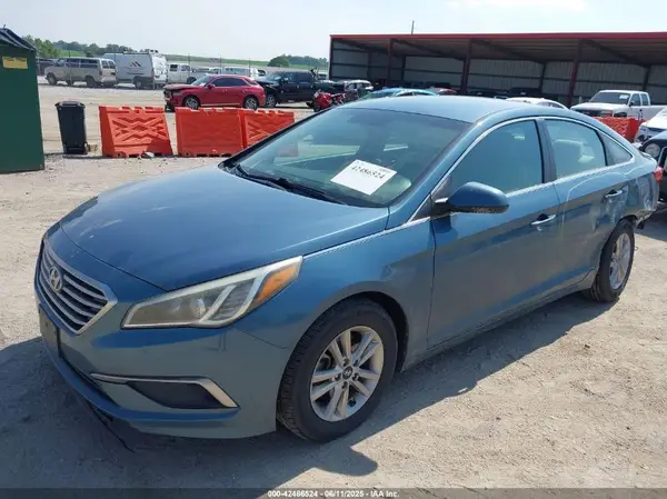 5NPE24AF2HH529376 2017 HYUNDAI SONATA - Image 2