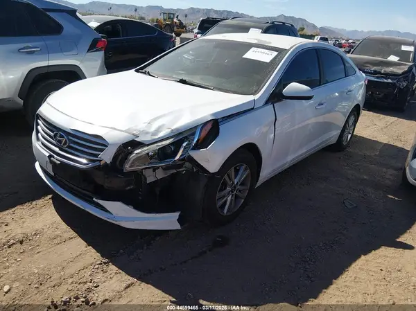 5NPE24AF2HH531077 2017 HYUNDAI SONATA - Image 2