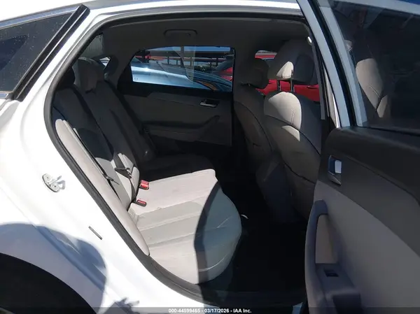 5NPE24AF2HH531077 2017 HYUNDAI SONATA - Image 8