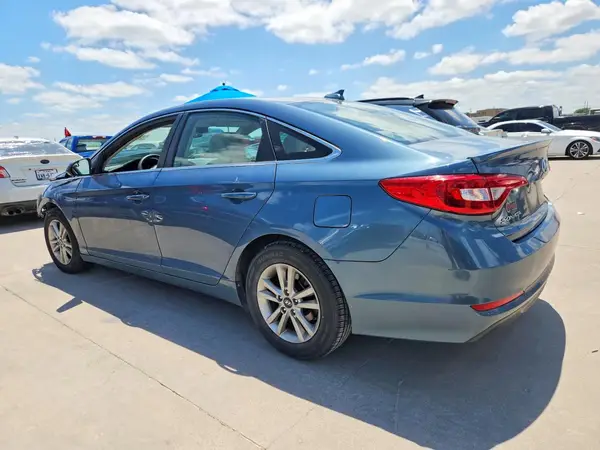 5NPE24AF2HH532889 2017 HYUNDAI SONATA - Image 2