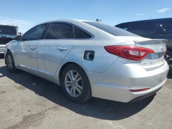 5NPE24AF2HH533637 2017 HYUNDAI SONATA - Image 2
