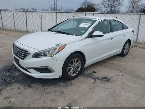 5NPE24AF2HH534108 2017 HYUNDAI SONATA - Image 2