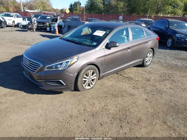 5NPE24AF2HH535176 2017 HYUNDAI SONATA - Image 2