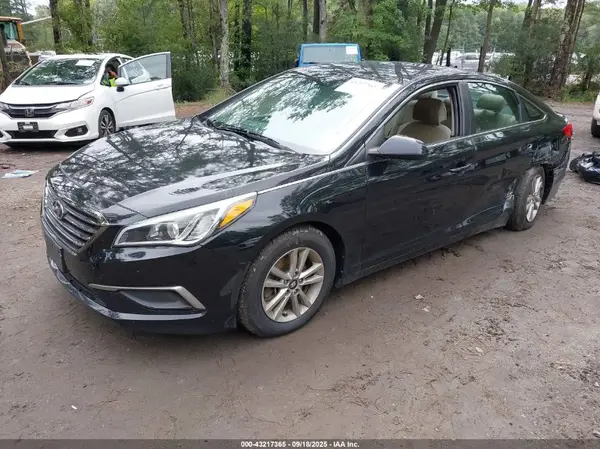 5NPE24AF2HH536019 2017 HYUNDAI SONATA - Image 2