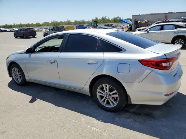 5NPE24AF2HH541947 2017 HYUNDAI SONATA - Image 2