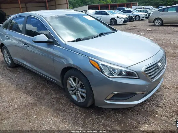 5NPE24AF2HH543987 2017 HYUNDAI SONATA - Image 1
