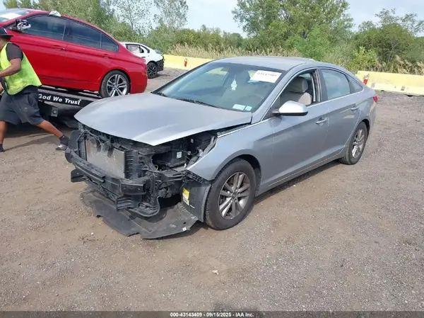 5NPE24AF2HH544833 2017 HYUNDAI SONATA - Image 2