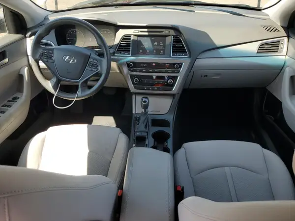 5NPE24AF2HH546663 2017 HYUNDAI SONATA - Image 8
