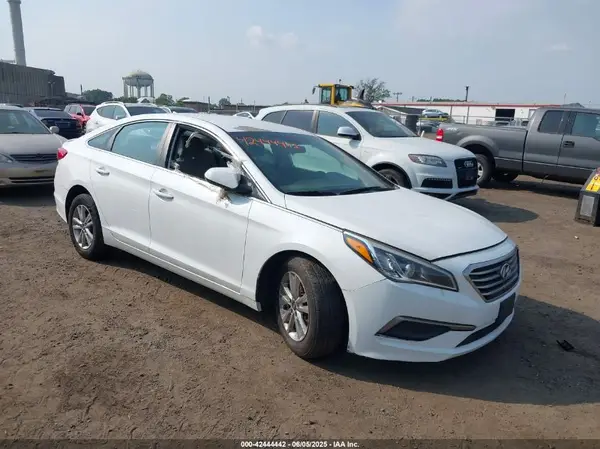 5NPE24AF2HH549448 2017 HYUNDAI SONATA - Image 1