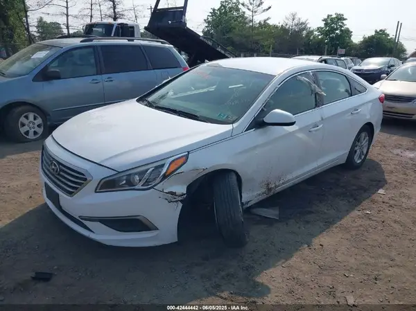 5NPE24AF2HH549448 2017 HYUNDAI SONATA - Image 2