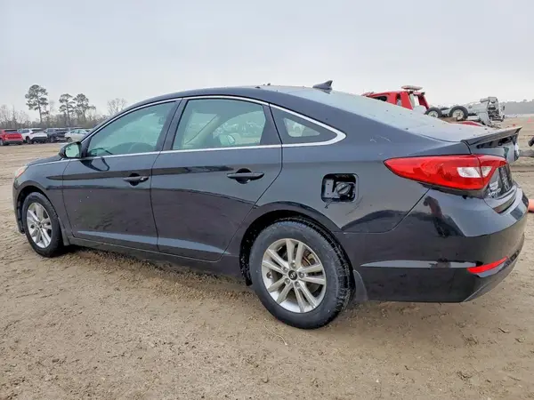 5NPE24AF2HH550728 2017 HYUNDAI SONATA - Image 2