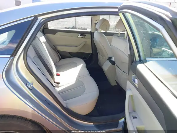 5NPE24AF2HH551748 2017 HYUNDAI SONATA - Image 8