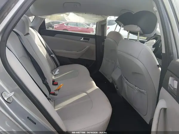 5NPE24AF2HH553953 2017 HYUNDAI SONATA - Image 8