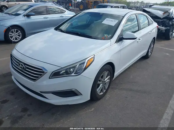 5NPE24AF2HH554651 2017 HYUNDAI SONATA - Image 2