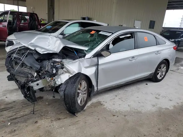5NPE24AF2HH558540 2017 HYUNDAI SONATA - Image 1