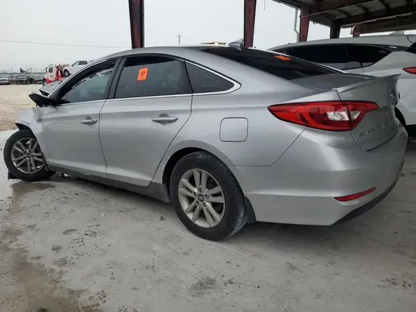 5NPE24AF2HH558540 2017 HYUNDAI SONATA - Image 2