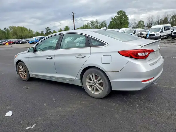 5NPE24AF2HH558571 2017 HYUNDAI SONATA - Image 2